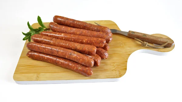 Várias Salsichas Merguez Cruas Close Isoladas Sobre Fundo Branco — Fotografia de Stock