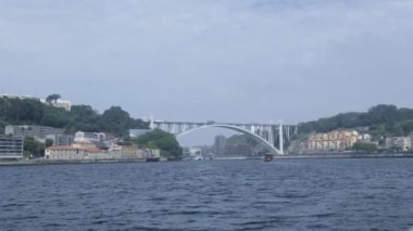 Porto 'daki turizm faaliyetleri: Douro Nehri üzerinde 6 köprü gezisi