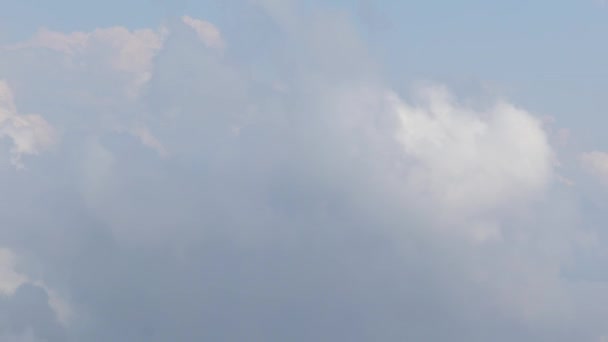 Zicht Vanuit Lucht Wolken Grond Tijdens Vlucht — Stockvideo