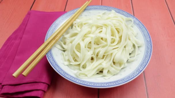 Plate Cooked Chinese Noodles Close — Video