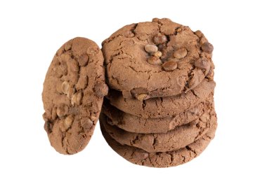 Beyaz arkaplanda izole edilmiş birkaç yığın kurabiye