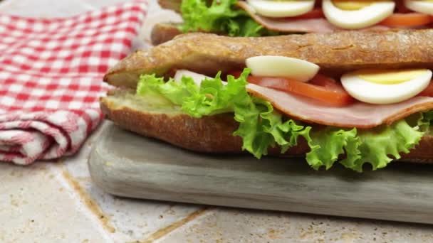 Ham Sandwich Crudits Close — Stock Video