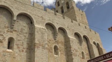 Camargue 'deki Saintes Marie de la Mer' deki Notre Dame de la mer manzarası