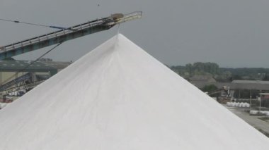 Camargue, Fransa 'daki Aigues-Mortes' in tuz düzlükleri.