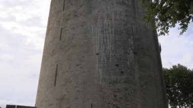 Camargue 'deki Aigues-Mortes kasabasının tahkimatları