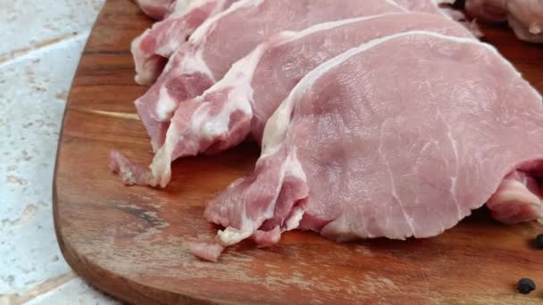 Filet Porc Cru Tranché Sur Une Planche Découper — Video