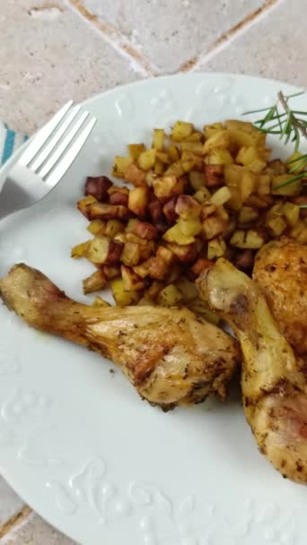 Roast Chicken Leg Hash Browns Plate — Stock Video