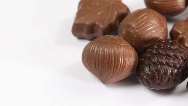 프라린 초콜릿의 클로즈업 — 비디오