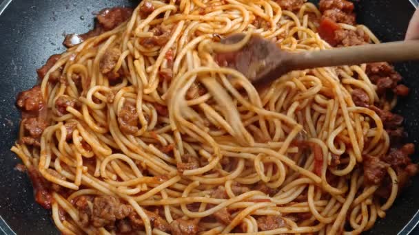Спагетти Болоньезе Приготовление Пищи Сковороде — стоковое видео