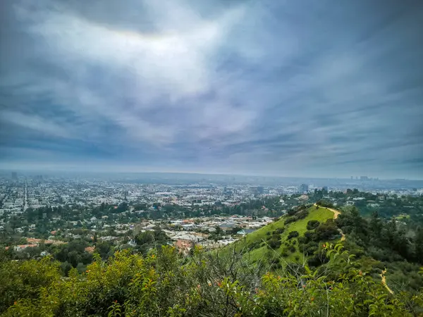 Hollywood Hills Panoraması ve Los Angeles California şehir manzarası, ABD