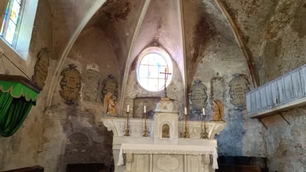 ヴォイソン ロマンヌのサント マリー ドルポンテ大聖堂の内部 — ストック動画