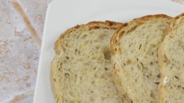 Bir dilim ekmek, kapat.