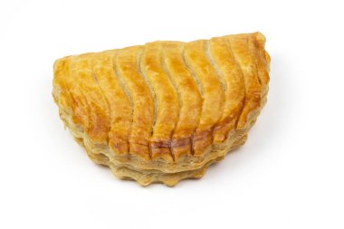 Elmalı turta, yakın plan, beyaz arkaplanda izole edilmiş.