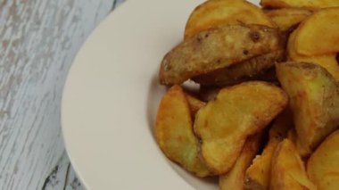 Bir tabak patates, yakın plan.