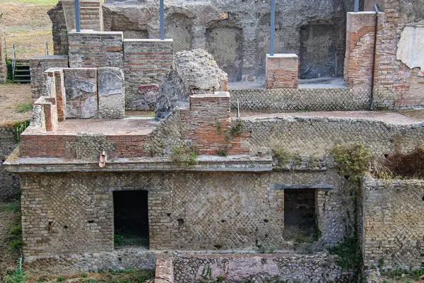 Pompei şehrinin harabe manzarası