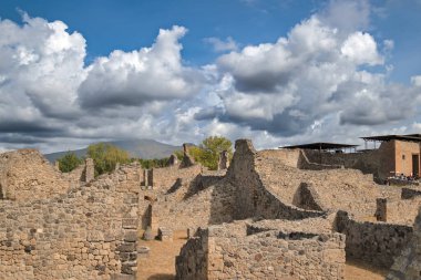 Pompei şehrinin harabe manzarası