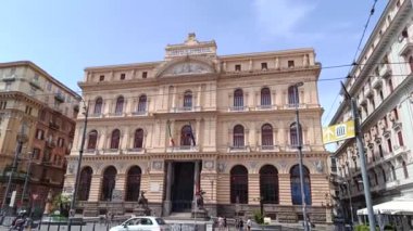 Napoli, Campania, İtalya - 08182024: Borsa Sarayı Görünümü (Napoli, İtalya)