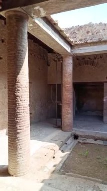 Pompei şehrinin harabe manzarası