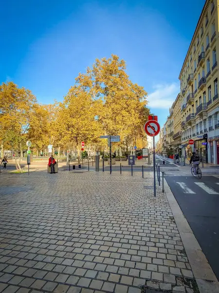 Saint-Etienne, Rhone Alpes, Fransa - 102024: Jean-Jaurs in the city, in Saint-Etienne, in October