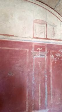 Napoli, Campania, İtalya - 08192024: Pompeii şehrinin harabelerinde mozaikler