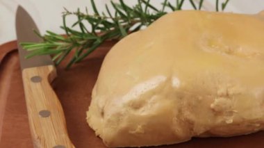 Ördek ciğeri ezmesi, yakın plan.