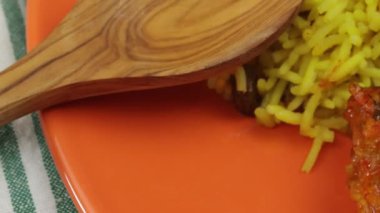 Tavuk Biryani ve Üzümlü Pirinç