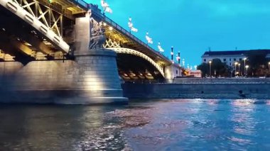 Macaristan, Budapeşte 'de gece Margaret Köprüsü