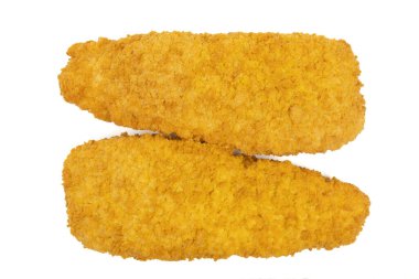 İki ekmek arası balık, yakın plan, beyaz arka planda izole edilmiş.