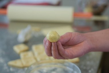 Pastaneden tatlı bir şeyler, bir pasta veya tatlı. 