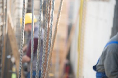 İnşaat ve sanayi işleri için çelik veya inşaat çeliğinin güçlendirilmesi