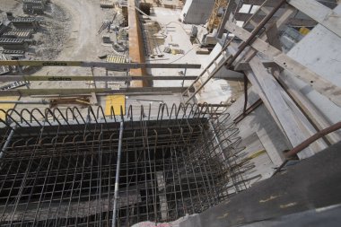 İnşaat endüstrisinde çelik ve yapısal çelikle güçlendirme