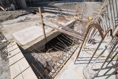 İnşaat endüstrisinde çelik ve yapısal çelikle güçlendirme