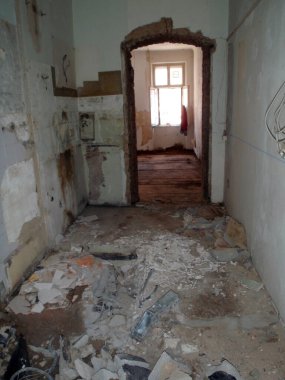 Bir bina ve bina yapısının yeniden canlandırılması, inşaat çalışmaları ve korunması