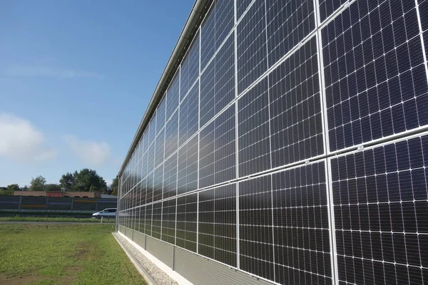 Solar Panels House Using Renewable Energy Modern Buildings — Stock Photo, Image