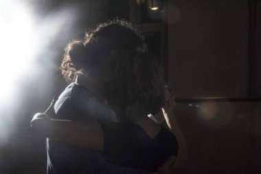 Dans dünyadaki en eski kültürel formlardan biridir.