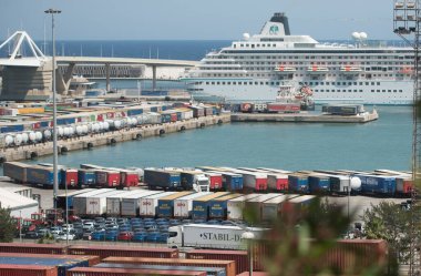 Lojistik ve ilerideki taşımacılıkta kullanılan kargo konteynırları