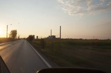 bir trafik yolu ya da ulaşım yolu hareketlilik için altyapı olarak