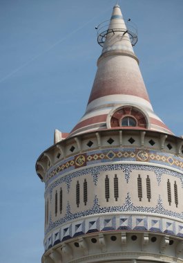 Barselona çok iyi bilinen bir tatil beldesi ve görülecek çok manzarası var.