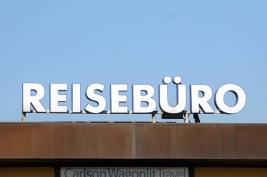 Turizm ekonomide çok önemli bir iştir.