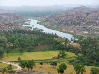 Hindistan 'da Hinduizm dininde bir Hindu tapınağı.