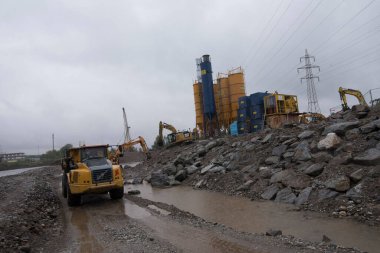 Nakliye, araç trafiği ve karayolu trafiği için Volvo kamyonu
