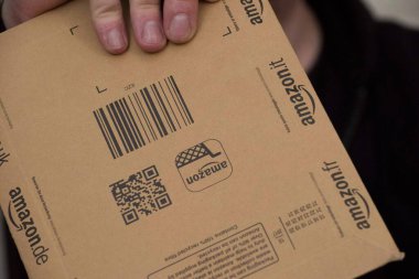 Modern dünyada Amazon çevrimiçi alışveriş ya da ticaret