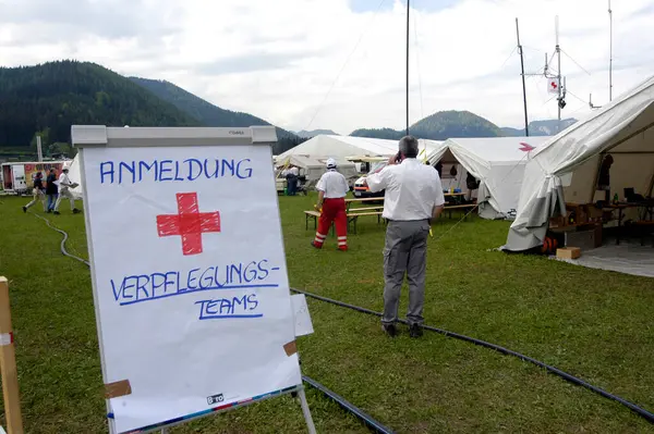 acil durum barınağı ya da acil durum yatağı, insanlar için sığınak