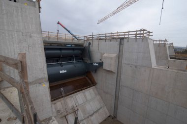  Metal endüstrisi ve yapı mühendisliği alanında bir şirket.