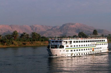 Yolcular için nehirlerin iç kesimlerinde gezinti