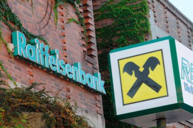 Raiffeisen uluslararası bir bankadır.