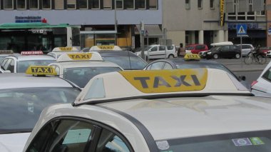 Bir taksi ya da taksi, yolcu taşıması için bir araç.