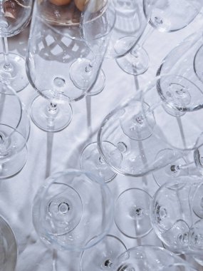 Sıvı depolamak ve daha fazlası için bir bardak yapılır.