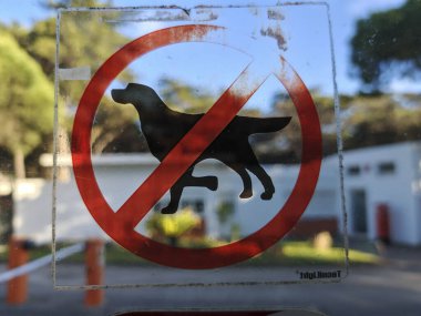 Burada köpekler yasaktır.