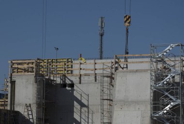 Seri üretim için endüstriyel beton yapı ve endüstriyel mimari